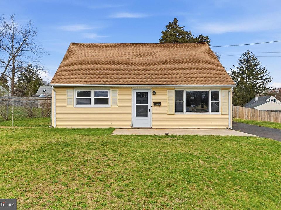1st image of 27 Walton Ave