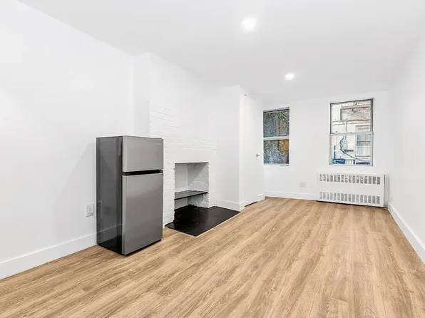 186 East 2nd Street image 1 of 1