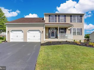 107 Primrose Ln, Sinking Spring, PA 19608