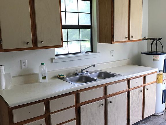 2nd image of 161 Hickory Ave