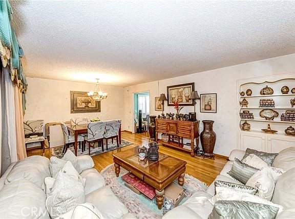 5th image of 1521 W Crone Ave