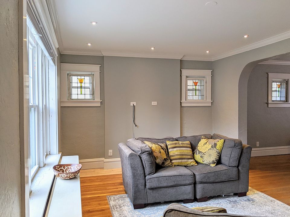 1st image of 1009 Blendon Pl