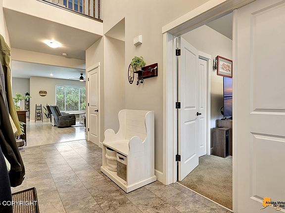 3rd image of 8102 Grayhawk Cir