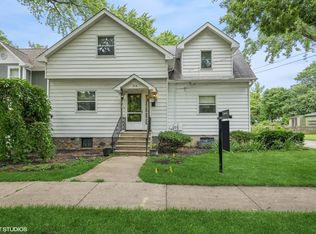316 W Lake St, Barrington, IL 60010