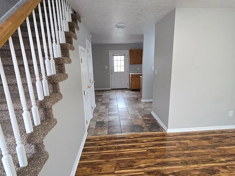 434 Hillside Dr — Photo 8