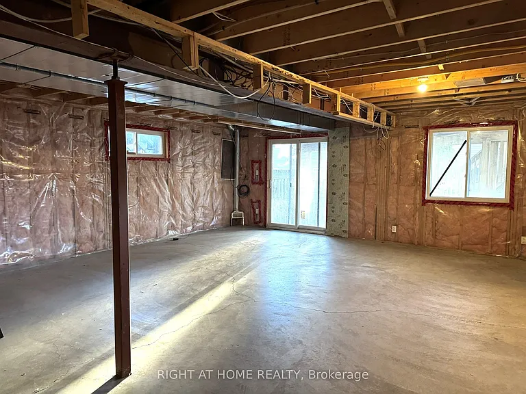 252 Lemon Grass Cres — Photo 22