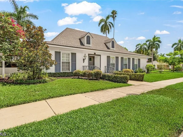 1207 Canterbury Dr, Fort Myers, FL 33901