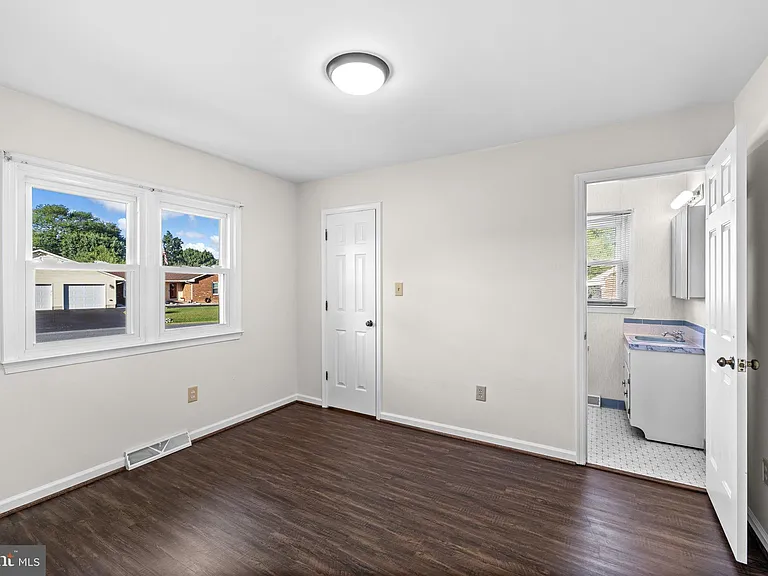 308 Butternut Dr — Photo 17