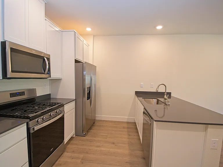 1636 Prancer St — Photo 5
