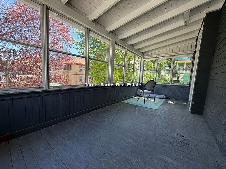 11 Burnham St — Photo 18