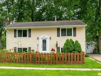 5024 46th Avenue Ct, Moline, IL, 61265