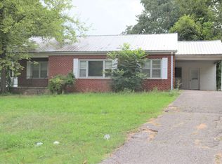 85 Camden Rd, Parsons, TN 38363