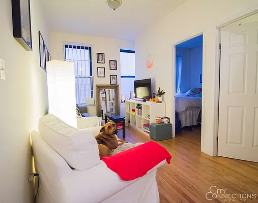 Rented by City Connections Realty | media 14