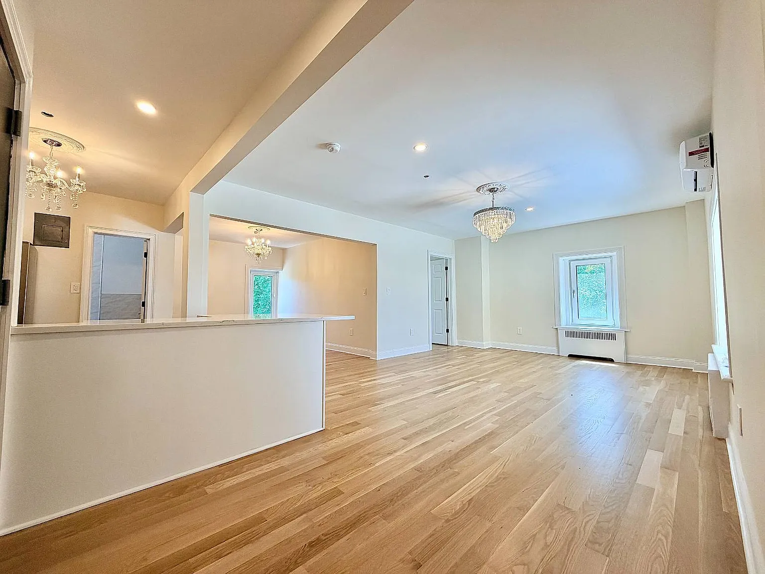 2 bed, 1.0 bath, $4,500 — Photo 1
