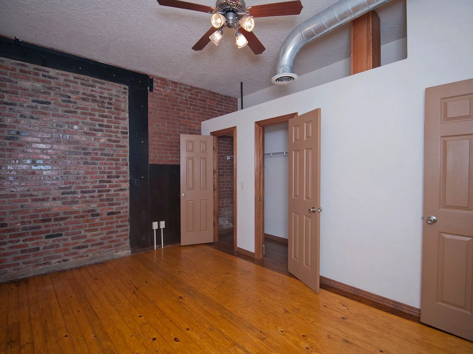 Stove Works Lofts — Photo 2