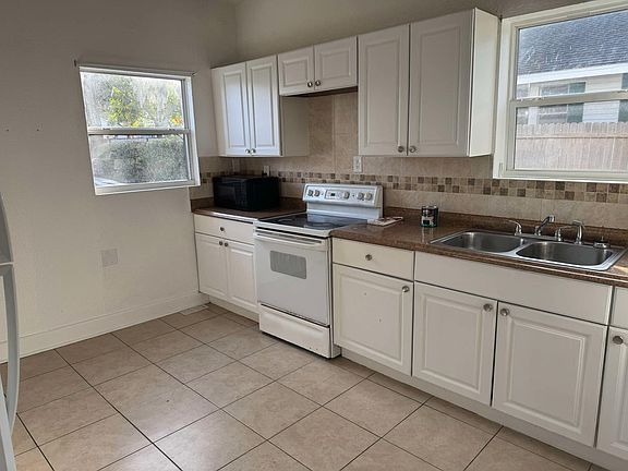 2nd image of 434 E Tillman Ave APT 4