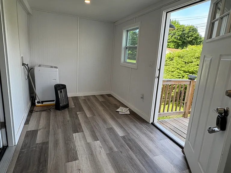 103 N Pierpont Ave — Photo 12