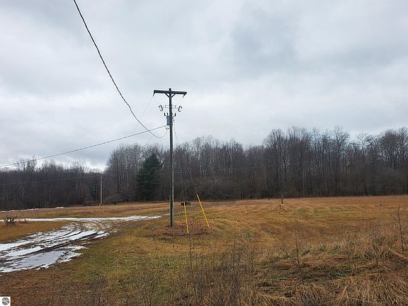 5th image of 4164 Woodcreek Dr