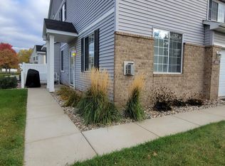 1913 Mockingbird Ave, Shakopee, MN 55379