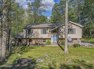 801 Sun Valley Ct, Tafton, PA 18464