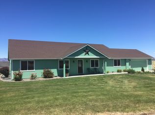 8391 NE Clemens Dr, Madras, OR 97741