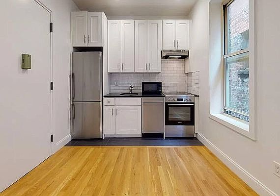 1st image of 1435 1st Ave APT 5FN