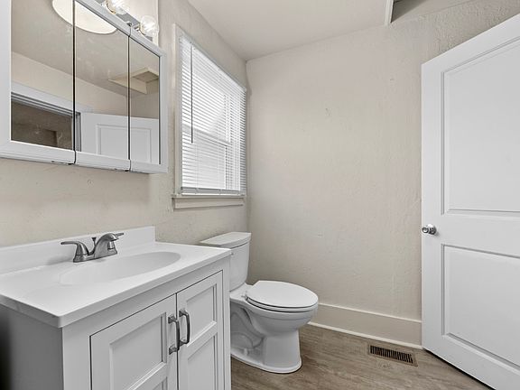 4th image of 1709 Belmont Ave