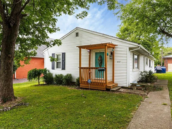 417 S Spruce St, Greenville, IL 62246