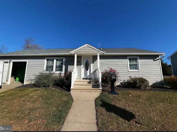9 Lynns Ct, Morrisville, PA 19067