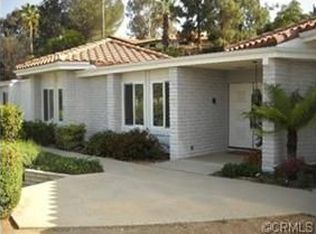 1561 Smiley Heights Dr, Redlands, CA 92373