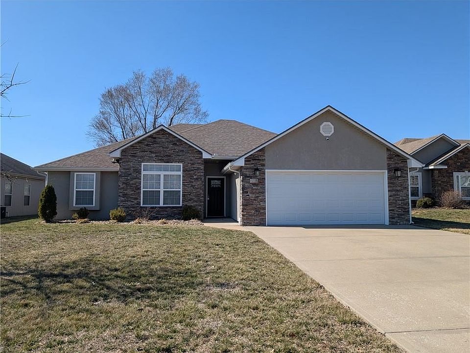 1st image of 618 Oakmont Dr