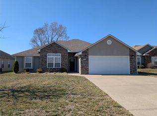 618 Oakmont Dr, Warrensburg, MO 64093