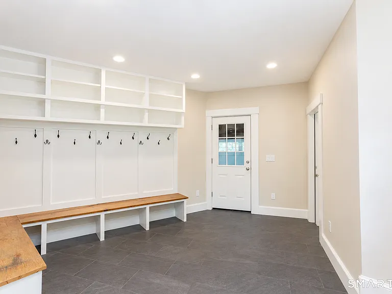 50 Fox Den Rd — Photo 15