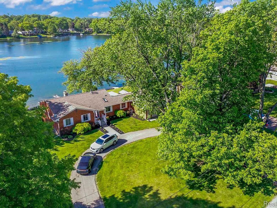 1st image of 5821 Rowley Blvd