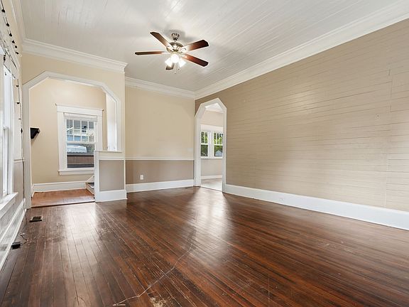 5th image of 2726 N Roxboro St