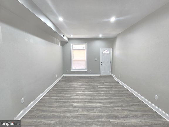 4th image of 336 Whitridge Ave
