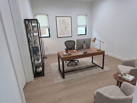 5th image of 1807 Beloit Ave #1