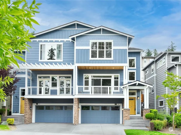 8448 169th Avenue NE #102, Redmond, WA 98052