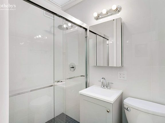 5th image of 448 W 20th St #4