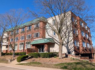 101 N Peartree Ln APT 201, Arlington Heights, IL