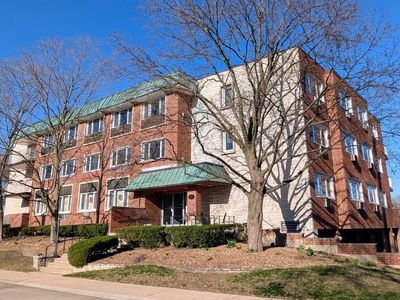 101 N Peartree Ln APT 201, Arlington Heights, IL, 60004