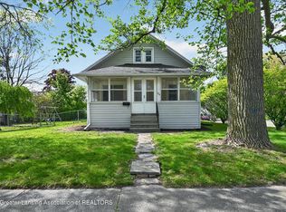 702 E Cavanaugh Rd, Lansing, MI 48910
