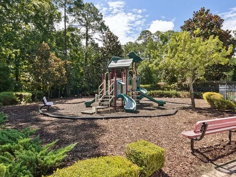 315 Brooklet Cir — Photo 17