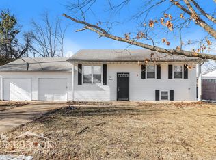 12083 Garden Ln, Saint Louis, MO