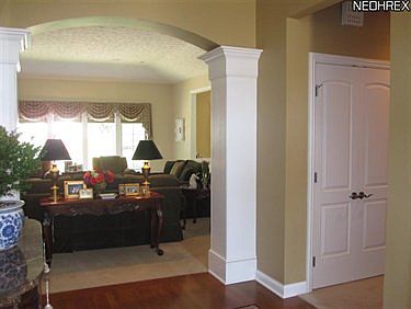 3rd image of 9055 Ledgemont Dr
