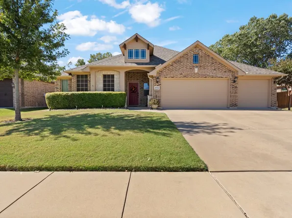 1012 Tara Dr, Burleson, TX 76028