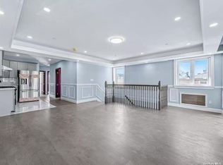 20416 46th Ave FLOOR 2, Bayside, NY 11361