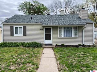 2518 S 52nd St, Lincoln, NE 68506