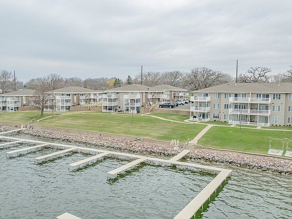 2nd image of 1114 Highway 71 N Unit 1-B2