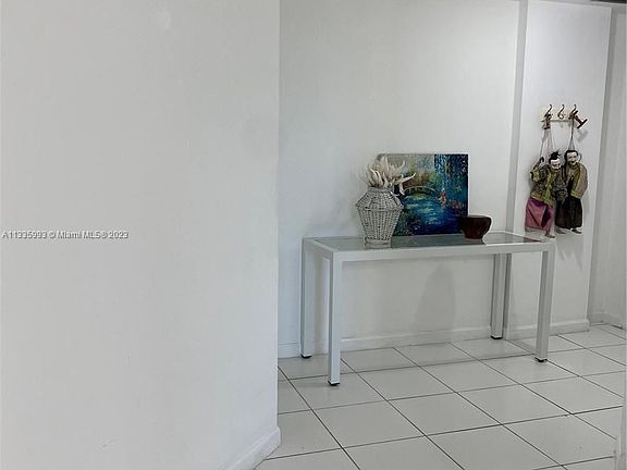 3rd image of 251 Crandon Blvd APT 309